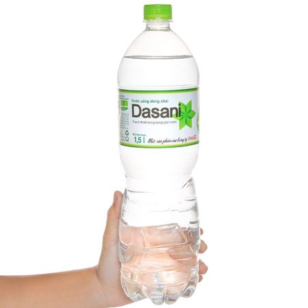 Thùng nước Dasani chai lớn 1.5L